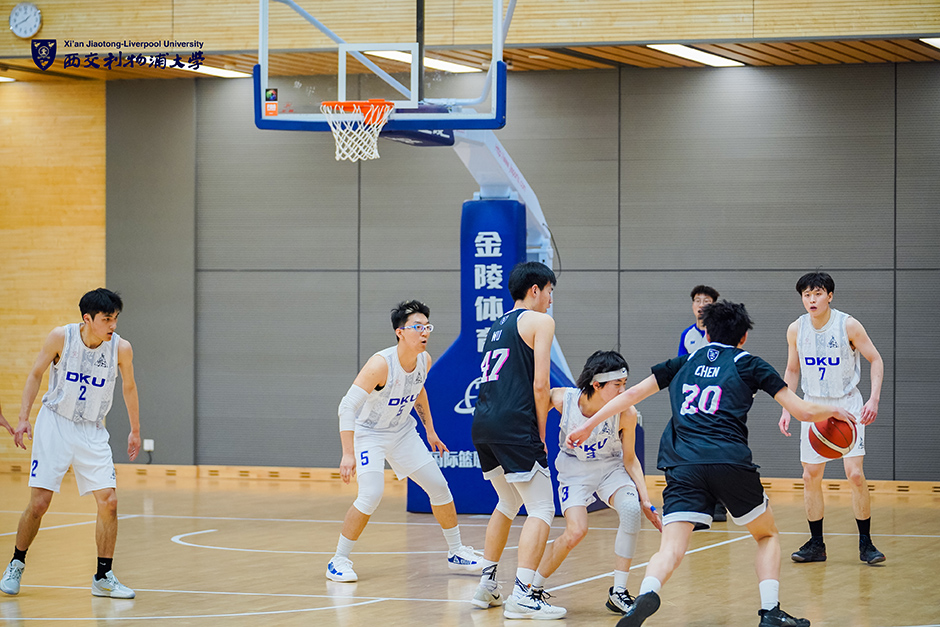 由切换